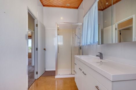 Photo of property in 71 Cable Bay Block Road, Cable Bay, 0420