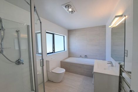 Photo of property in 10 Tagish Way, Orewa, 0931