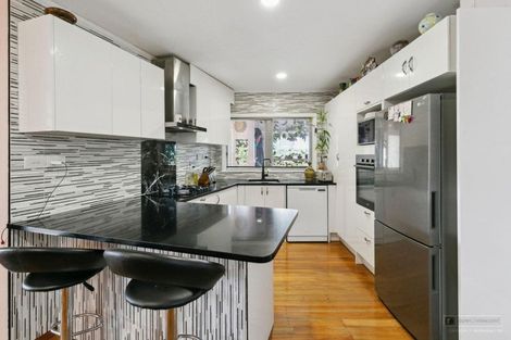 Photo of property in 12 Camrose Grove, Kingston, Wellington, 6021