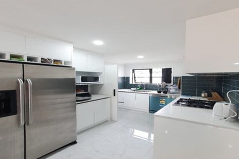 Photo of property in 425d Great South Road, Opaheke, Papakura, 2113