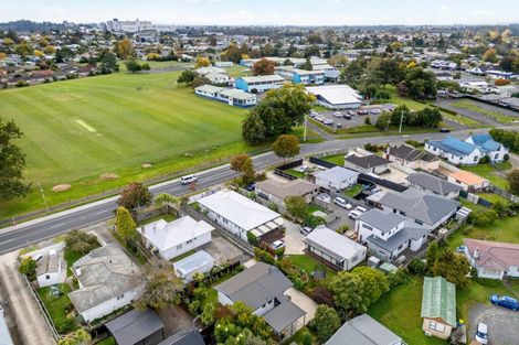 Photo of property in 35 Collins Road, Melville, Hamilton, 3206