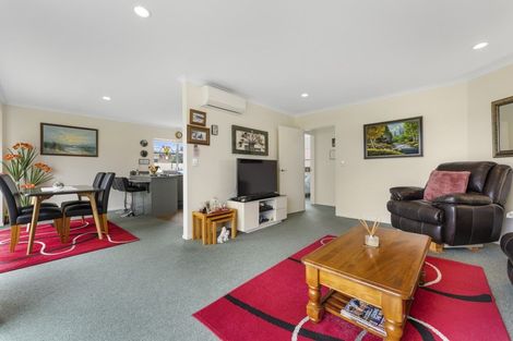 Photo of property in Trackside Villas, 7/91 Mako Mako Road, Levin, 5510