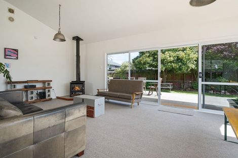 Photo of property in 17 Glenrowan Avenue, Avondale, Christchurch, 8061