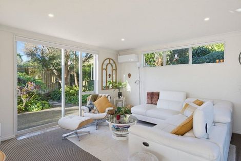 Photo of property in 9 Cadastral Court, Paraparaumu, 5032