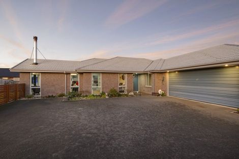 Photo of property in 35 Beech Drive, Rangiora, 7400