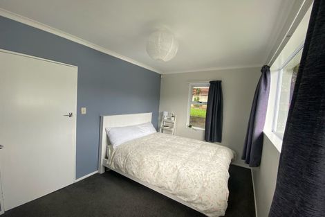 Photo of property in 27 Kellsmere Crescent, Island Bay, Wellington, 6023