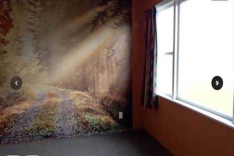 Photo of property in 2 Hobson Place, Takaro, Palmerston North, 4412