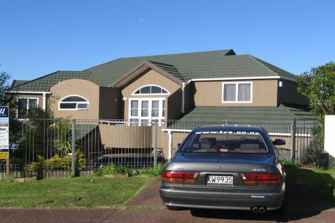 Photo of property in 19 Bocage Lane, West Harbour, Auckland, 0618