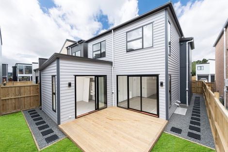 Photo of property in 17 Coast Garden Drive, Hobsonville, Auckland, 0616