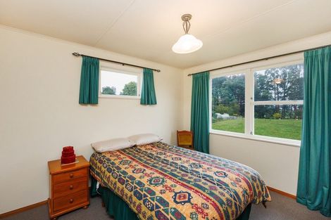 Photo of property in 2 Lind Street, Kimbolton, 4777