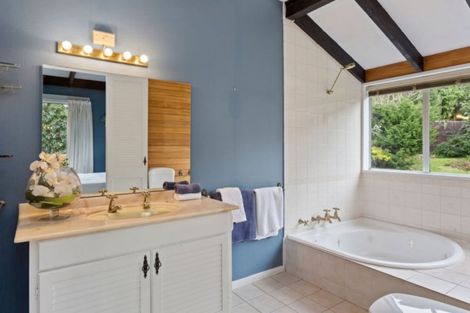 Photo of property in 5 Cholmondeley Lane, Governors Bay, Lyttelton, 8971