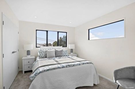 Photo of property in 7b Valron Road, Te Atatu South, Auckland, 0602