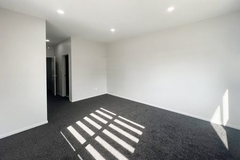Photo of property in 16 Yellow Pear Lane, Karaka, 2578