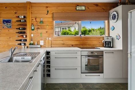 Photo of property in 12 Ward Place, Richmond Heights, Taupo, 3330