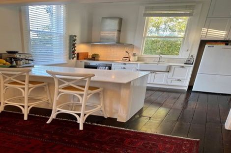 Photo of property in 49 Aurora Terrace, Kelburn, Wellington, 6012