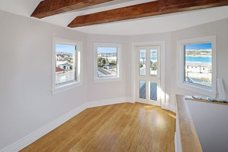 Photo of property in 242 Sutherland Road, Lyall Bay, Wellington, 6022