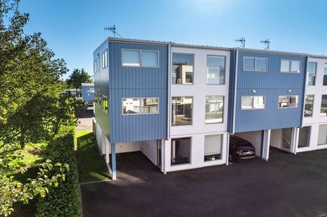 Photo of property in 31 Reynolds Place, Papamoa Beach, Papamoa, 3118