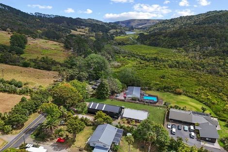 Photo of property in 127 Bethells Road, Waitakere, 0781