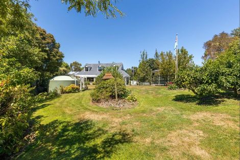 Photo of property in 529 South Road, Omata, New Plymouth, 4374