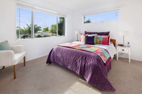Photo of property in 76 Alverston Street, Waterview, Auckland, 1026