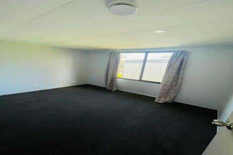Photo of property in 2/13 Rollerson Street, Papakura, 2110