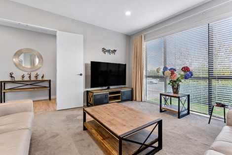 Photo of property in 64 Accolage Boulevard, Kumeu, 0810