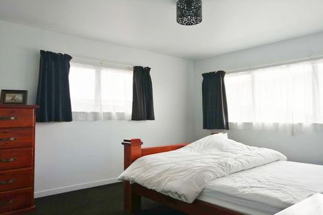 Photo of property in 30 Forest Hill Road, Henderson, Auckland, 0612