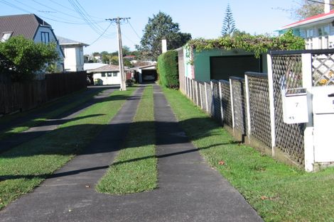 Photo of property in 7 Coniston Avenue, Te Atatu South, Auckland, 0610