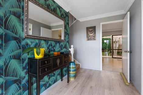 Photo of property in 25 Homewood Place, Chatswood, Auckland, 0626