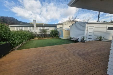 Photo of property in 1 Burrows Avenue, Karori, Wellington, 6012