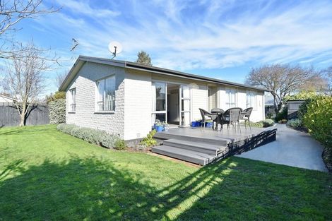 Photo of property in 4 Denniston Crescent, Redwood, Christchurch, 8051