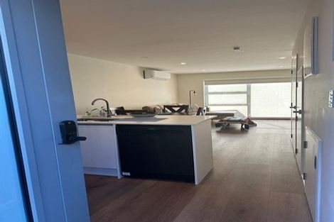 Photo of property in 2/327 Glengarry Road, Glen Eden, Auckland, 0602