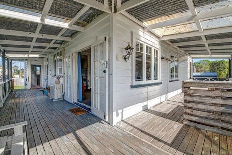 Photo of property in 51a Parakai Avenue, Parakai, 0830