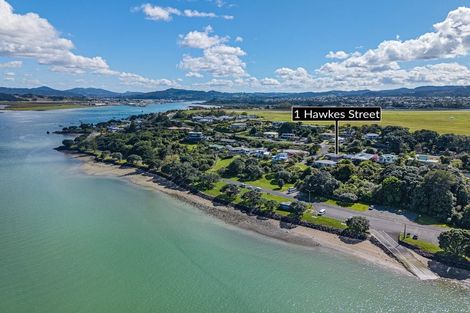 Photo of property in 1 Hawkes Street, Onerahi, Whangarei, 0110