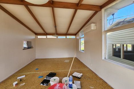 Photo of property in 97 Rathgar Road, Henderson, Auckland, 0610