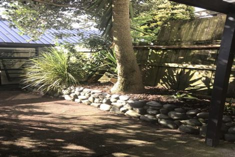 Photo of property in 6/106 West Coast Road, Glen Eden, Auckland, 0602