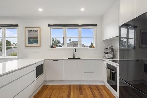 Photo of property in 1/15 Rodney Road, Northcote Point, Auckland, 0627