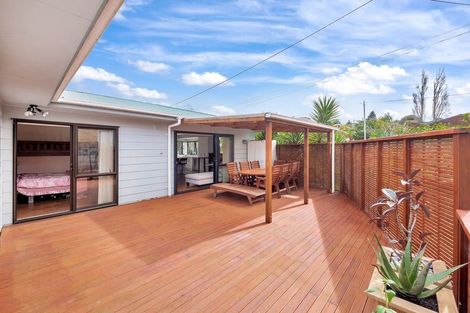 Photo of property in 76a View Road, Henderson, Auckland, 0612