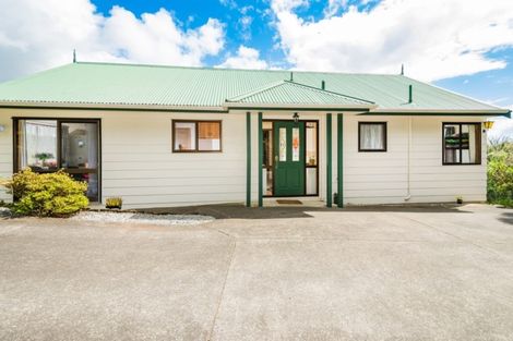 Photo of property in 2/2 Danbury Drive, Torbay, Auckland, 0630
