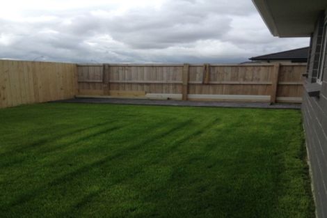 Photo of property in 8 Helen June Avenue, Flagstaff, Hamilton, 3210