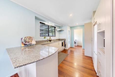 Photo of property in 2 Lipton Grove, Opaheke, Papakura, 2113