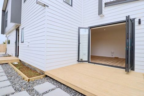 Photo of property in 62a Glenmore Road, Sunnyhills, Auckland, 2010