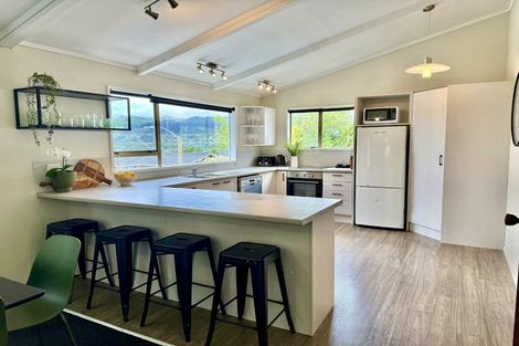 Photo of property in 48 Fyvie Avenue, Tawa, Wellington, 5028