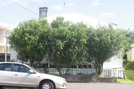 Photo of property in 9 Owens Road, Devonport, Auckland, 0624