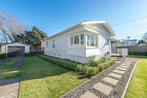 Photo of property in 3 Carlton Avenue, Gonville, Whanganui, 4501