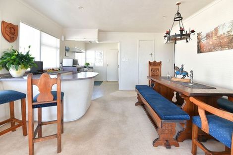 Photo of property in 30 Vipond Road, Stanmore Bay, Whangaparaoa, 0932