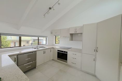 Photo of property in 1/55 Aberdeen Road, Castor Bay, Auckland, 0620