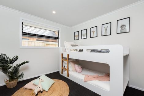 Photo of property in 4 Harding Drive, Papamoa Beach, Papamoa, 3118