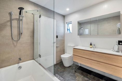 Photo of property in 1/52 Jutland Road, Hauraki, Auckland, 0622