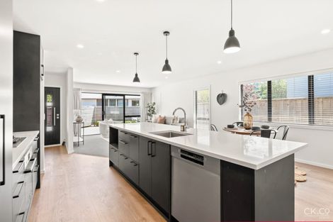 Photo of property in 33c Gemstone Drive, Birchville, Upper Hutt, 5018